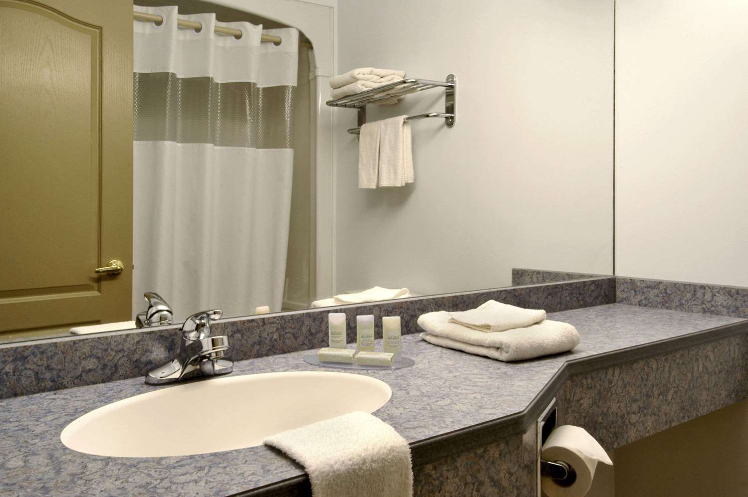 Фото Days Inn by Wyndham Edmundston