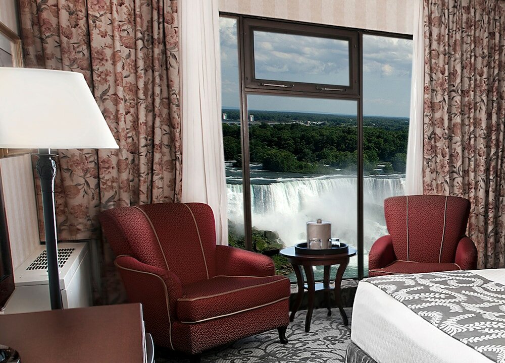 Фото Crowne Plaza Niagara Falls Fallsview