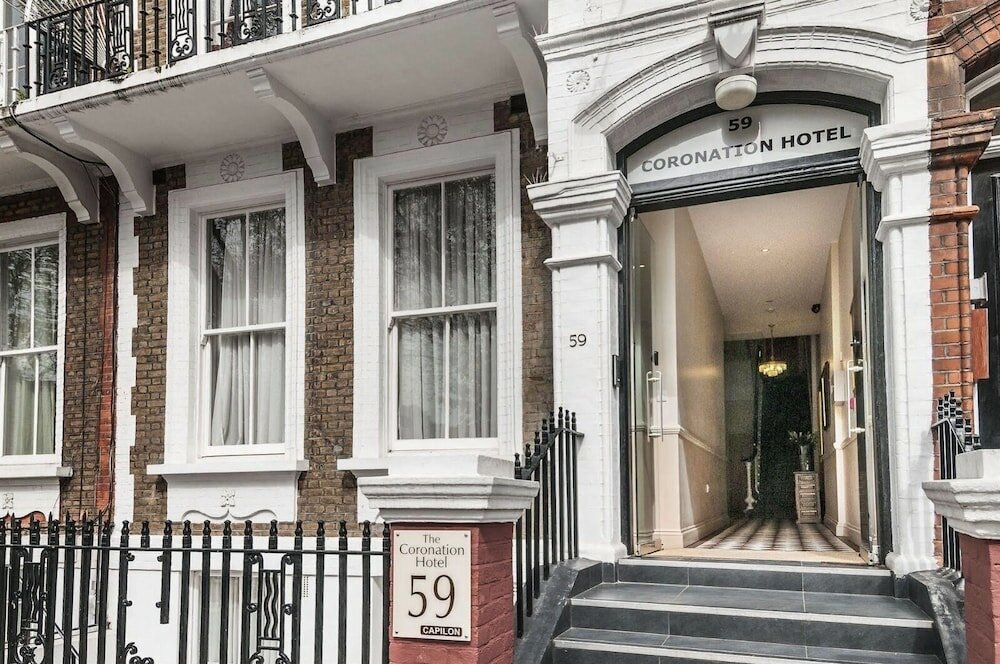 Фото Coronation Hotel