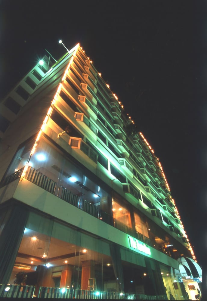 Фото The Travellers Hotel