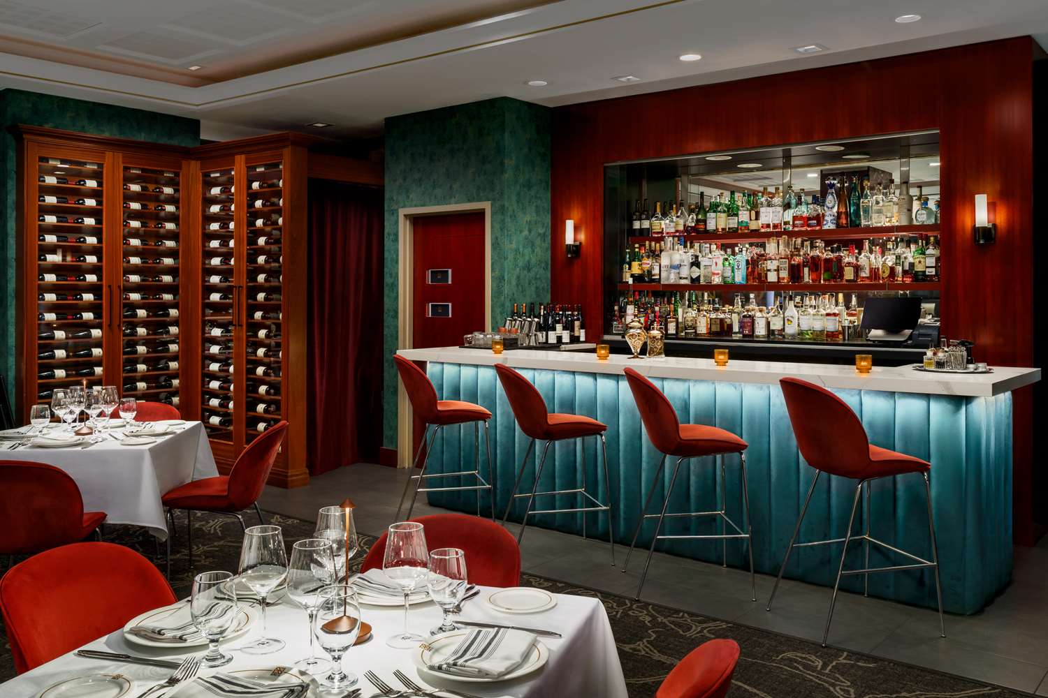 Фото DoubleTree by Hilton New York Midtown Fifth Ave