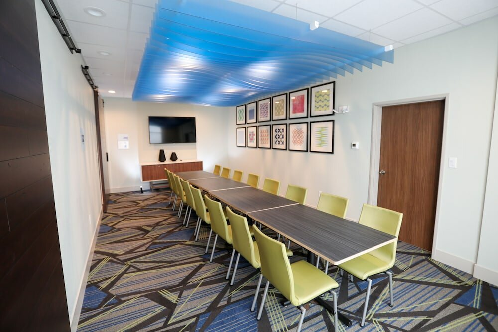 Фото Holiday Inn Express And Suites Forney, an Ihg Hotel