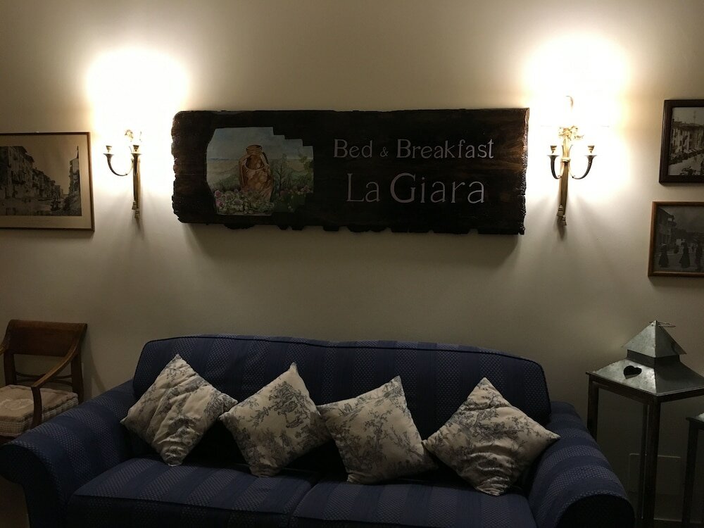 Фото La Giara Rooms