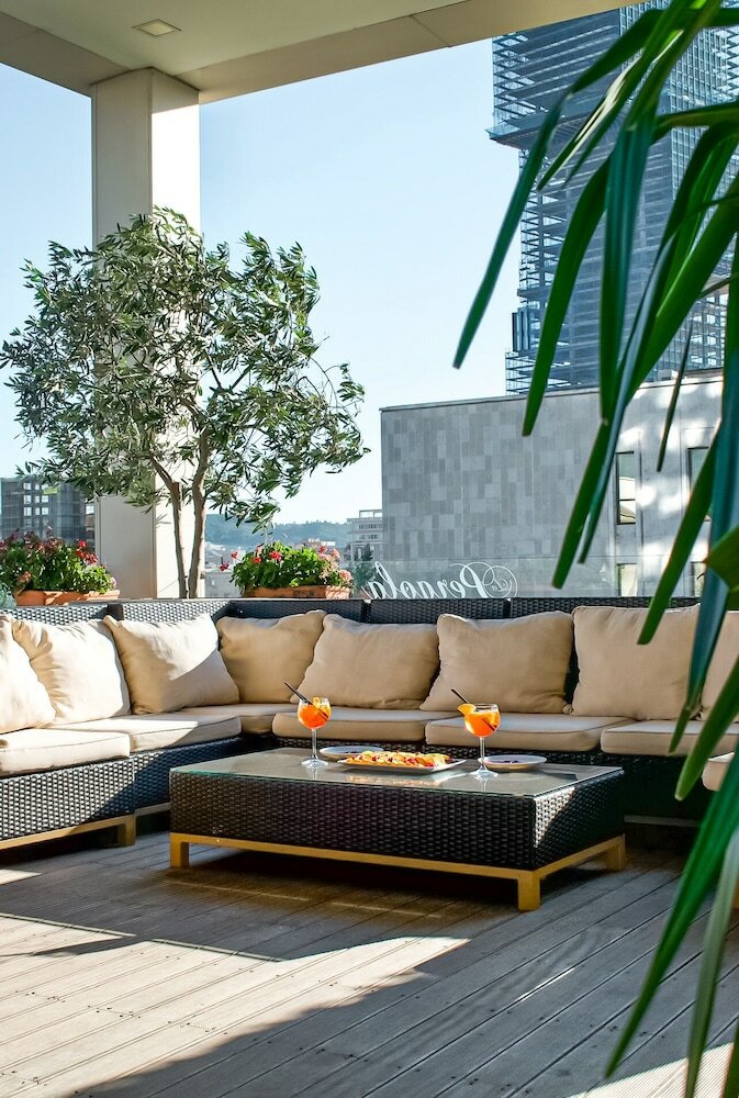 Фото Tirana International Hotel