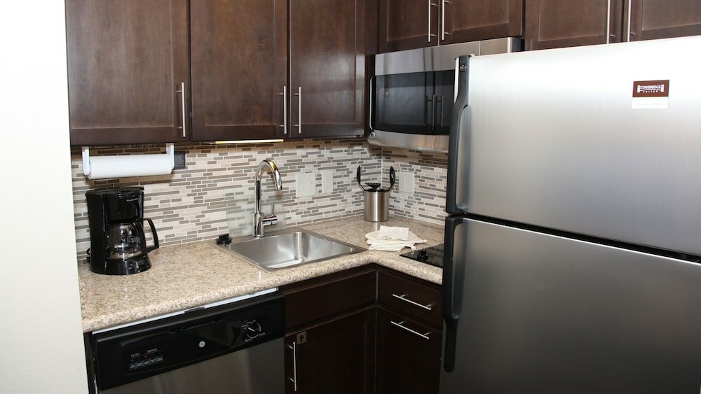 Фото Staybridge Suites Lincoln Northeast, an Ihg Hotel