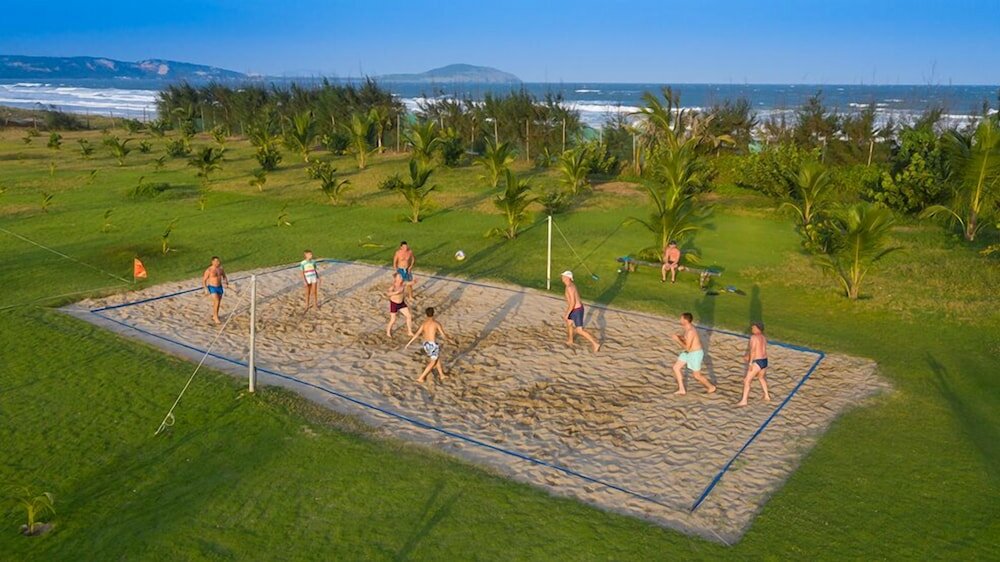 Фото The Sailing Bay Beach Resort