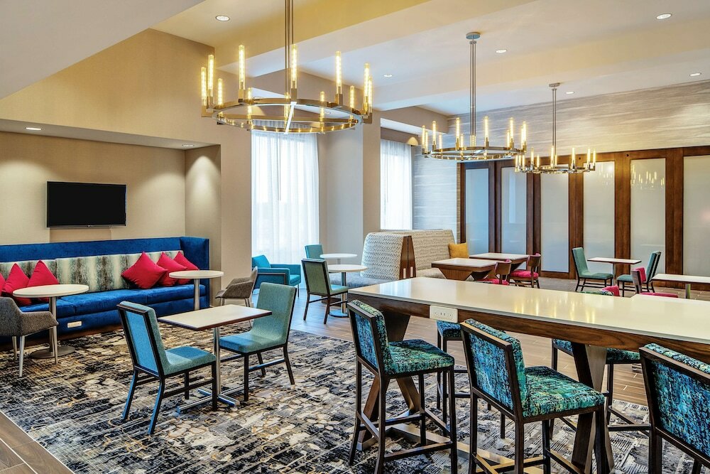 Фото Hampton Inn & Suites Raleigh Midtown