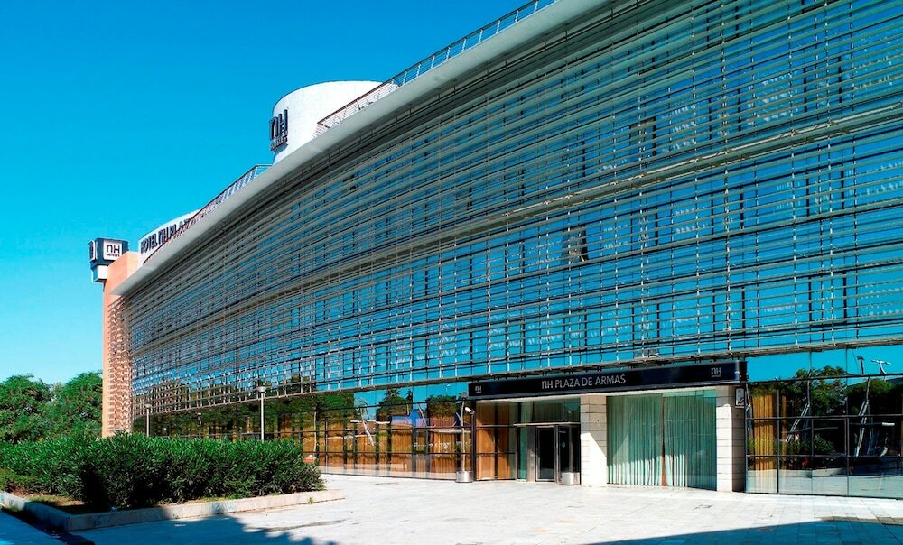 Фото NH Sevilla Plaza de Armas