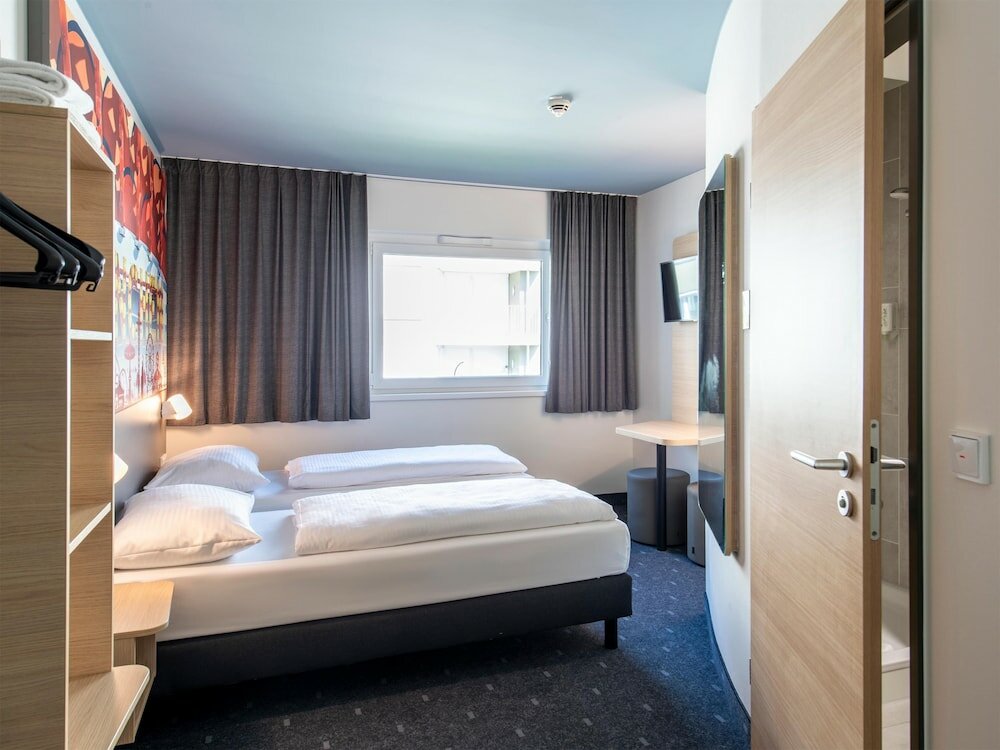 Фото B&b Hotel München City-West