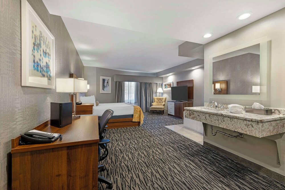 Фото Best Western on the Avenue