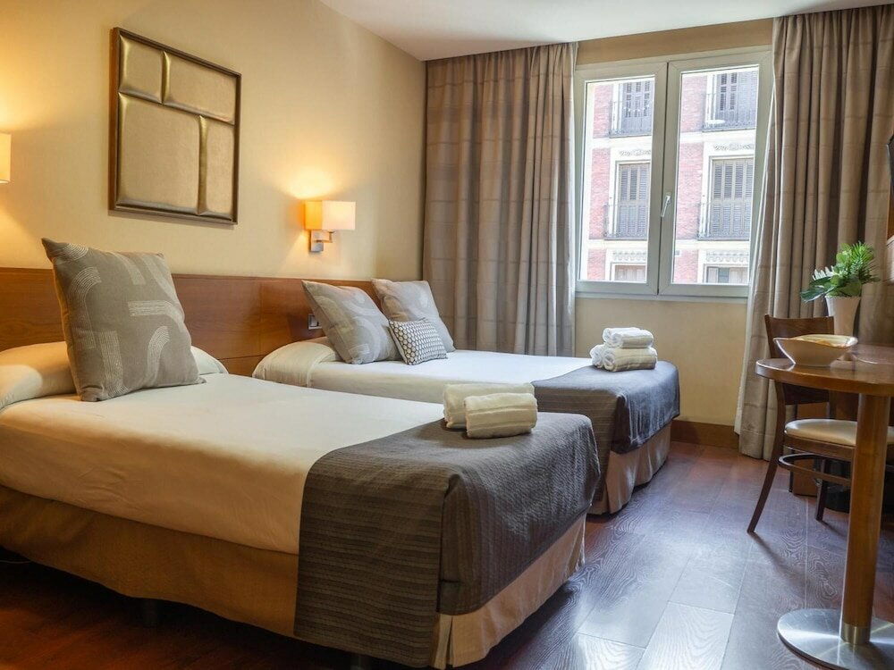 Фото Hotel Sterling