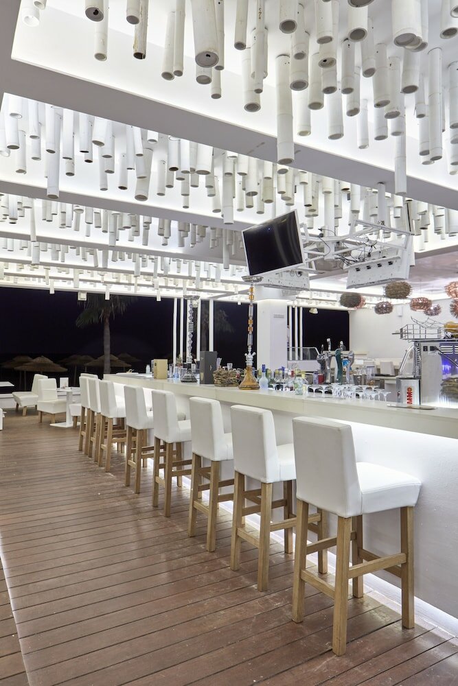 Фото So White Club Resort