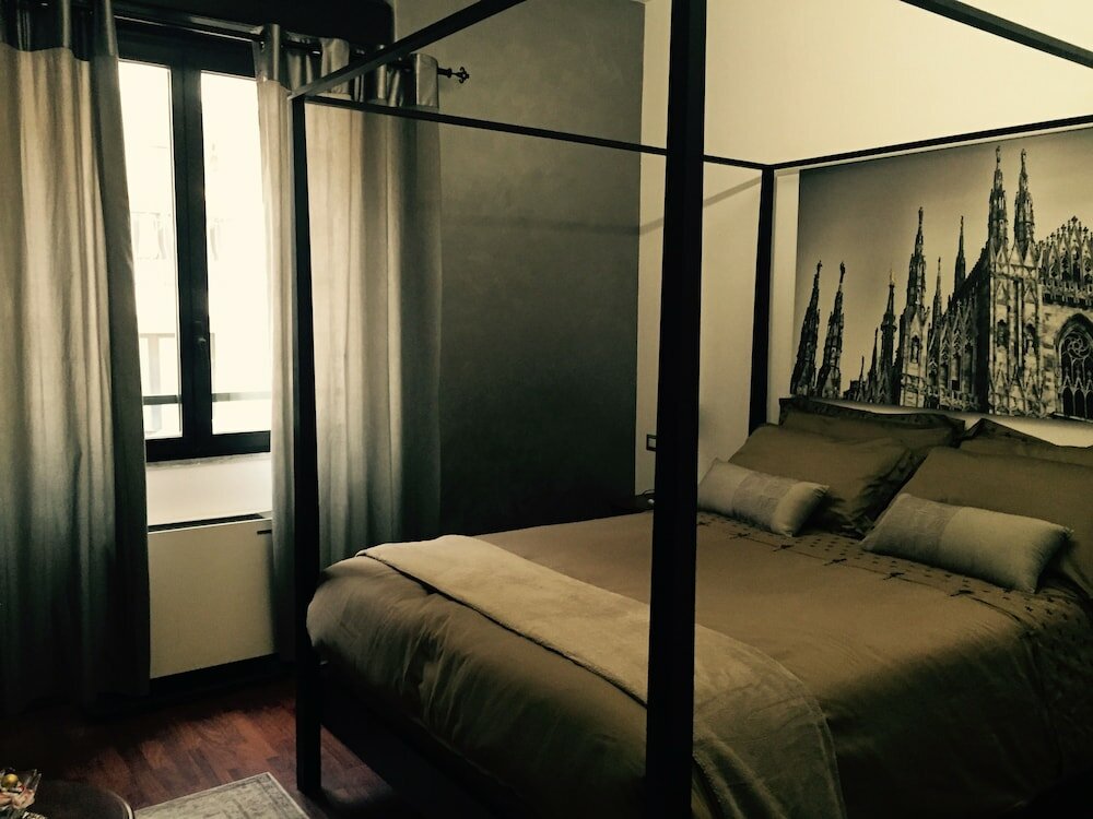 Фото Atmos Luxe Navigli Hostel & Rooms