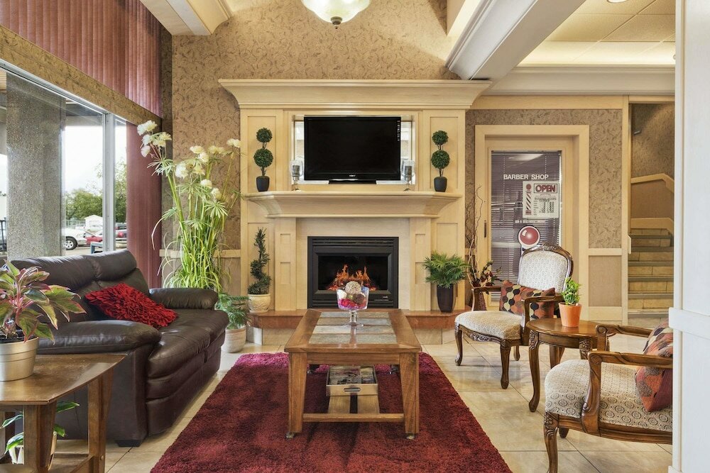 Фото Travelodge Edmonton East