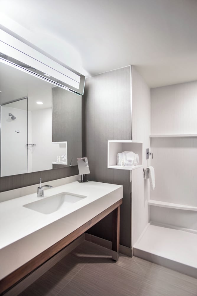 Фото Courtyard by Marriott Lenox Berkshires