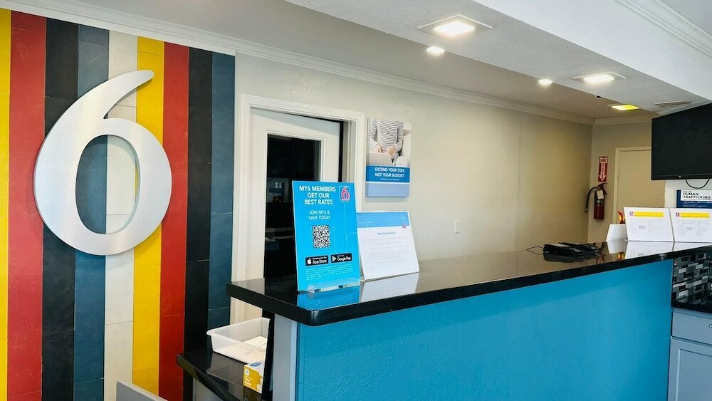 Фото Studio 6 Suites San Ysidro, Ca -San Diego South Bay