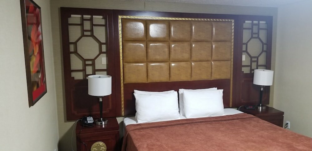 Фото Baymont by Wyndham Montreal Airport