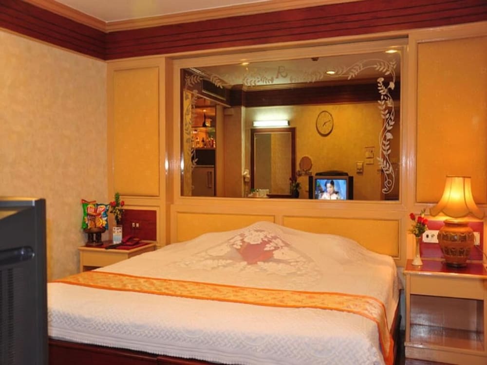 Фото Parkway Inn