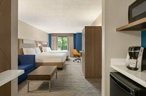 Гостиница Holiday Inn Express & Suites Greenville - Downtown by Ihg