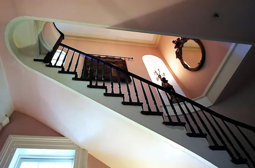 Фото The Olivier House Hotel