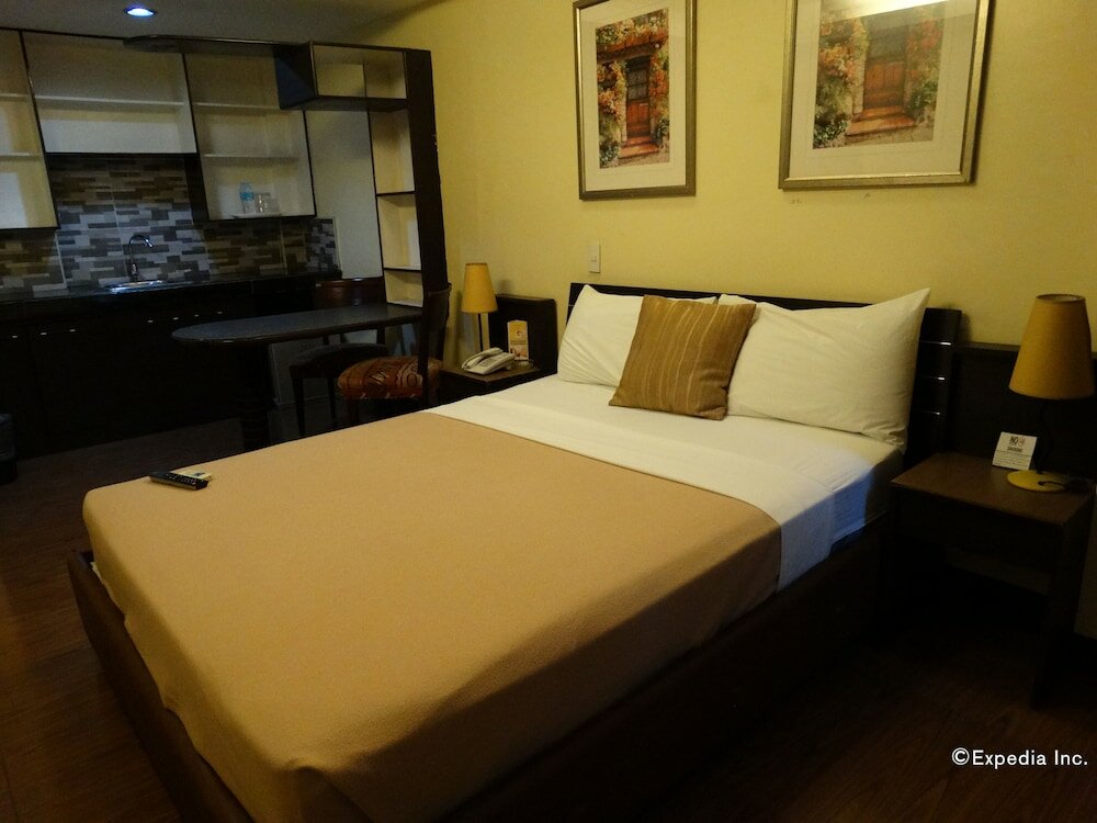 Фото Silver Oaks Suites & Hotel