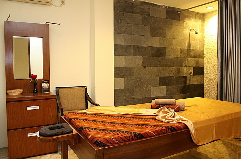 Фото Grand Pasundan Convention Hotel