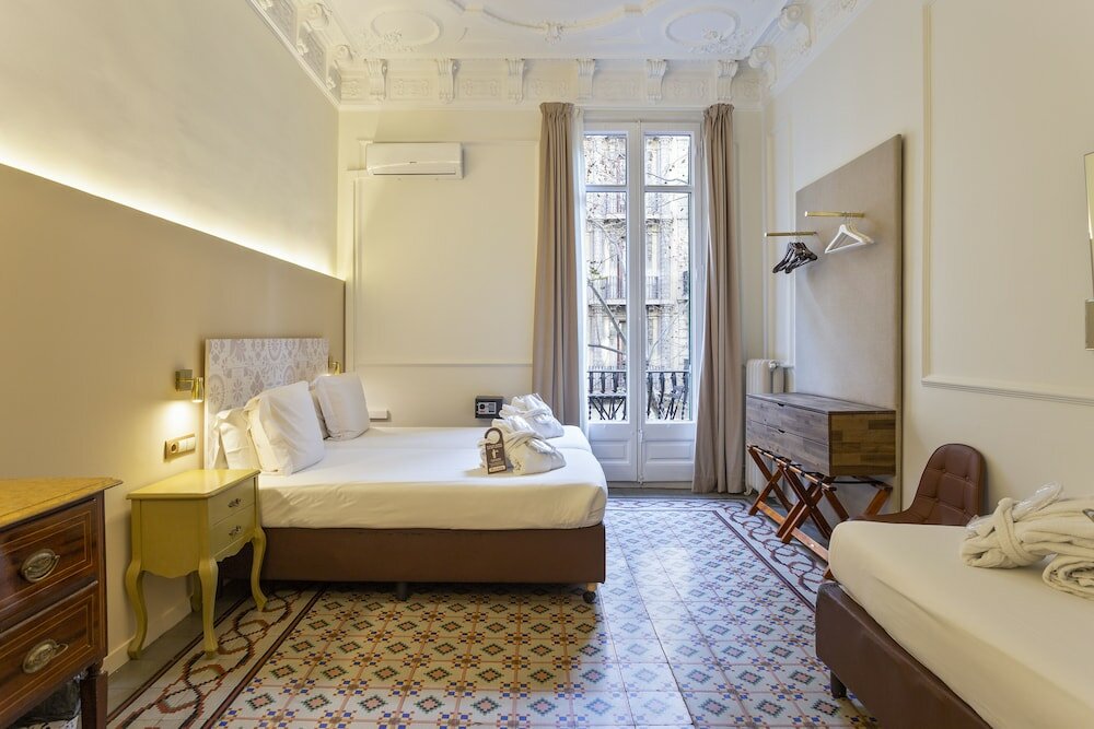 Фото Mihlton Barcelona Boutique B&b