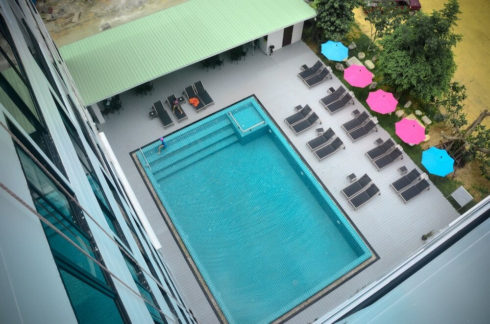 Фото RedDoorz I Talay Resort