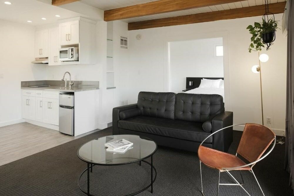 Фото Hollywood Hills Hotel