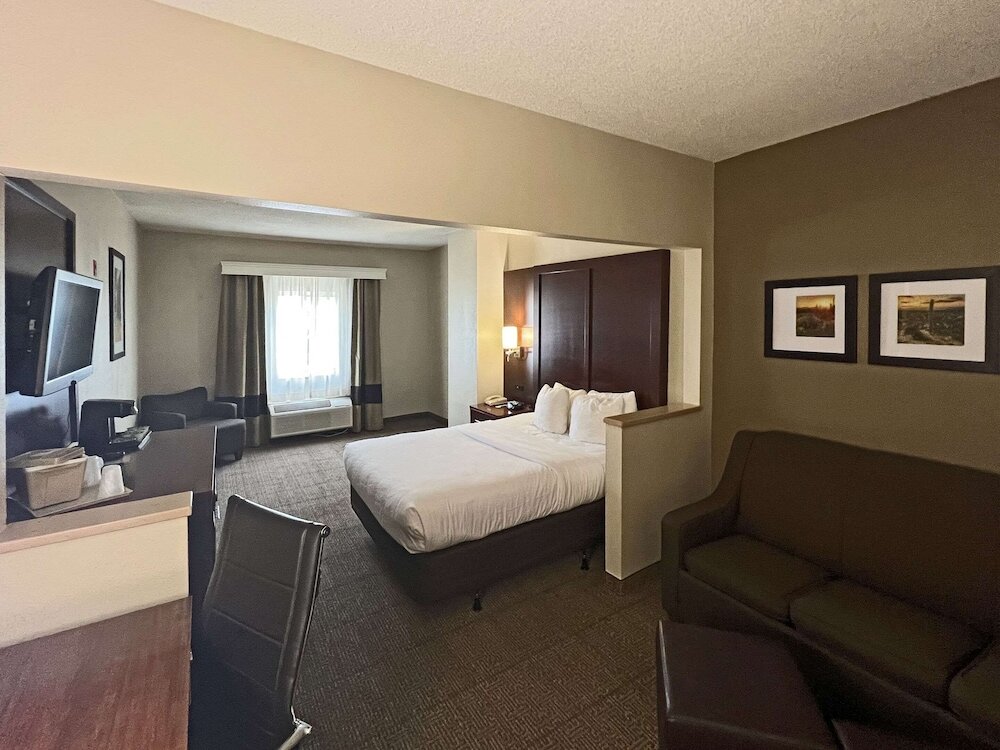Фото Comfort Suites Peoria Sports Complex