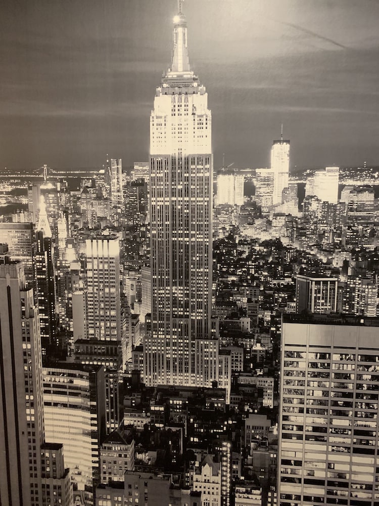 Фото Red Carpet Inn Elmwood Park