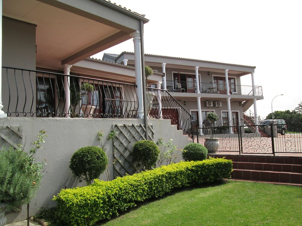 Фото Sea Whisper Guest House & Self Catering