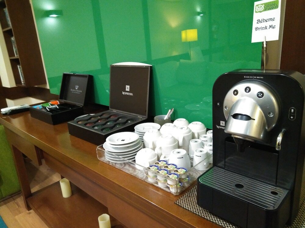 Фото Suites Gran VIA 44 Apartahotel