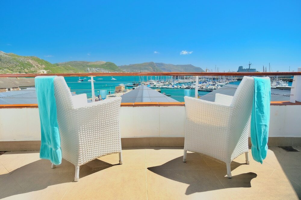 Фото Simon’s Town Quayside Hotel