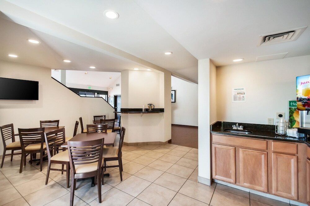 Фото Quality Inn