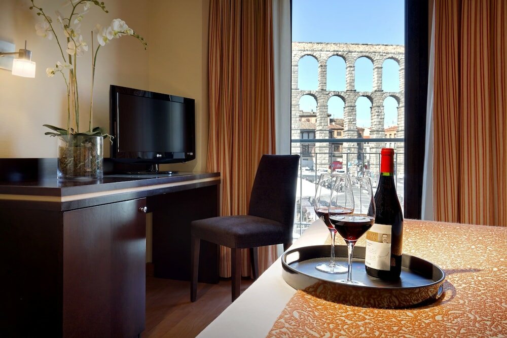 Фото Eurostars Plaza Acueducto