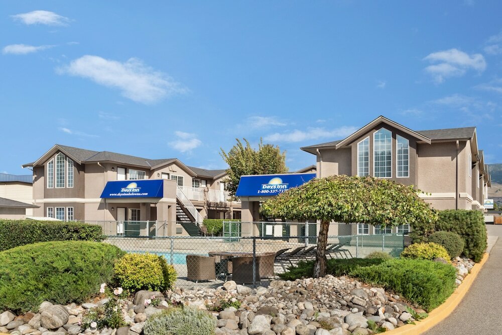 Фото Days Inn by Wyndham Kelowna