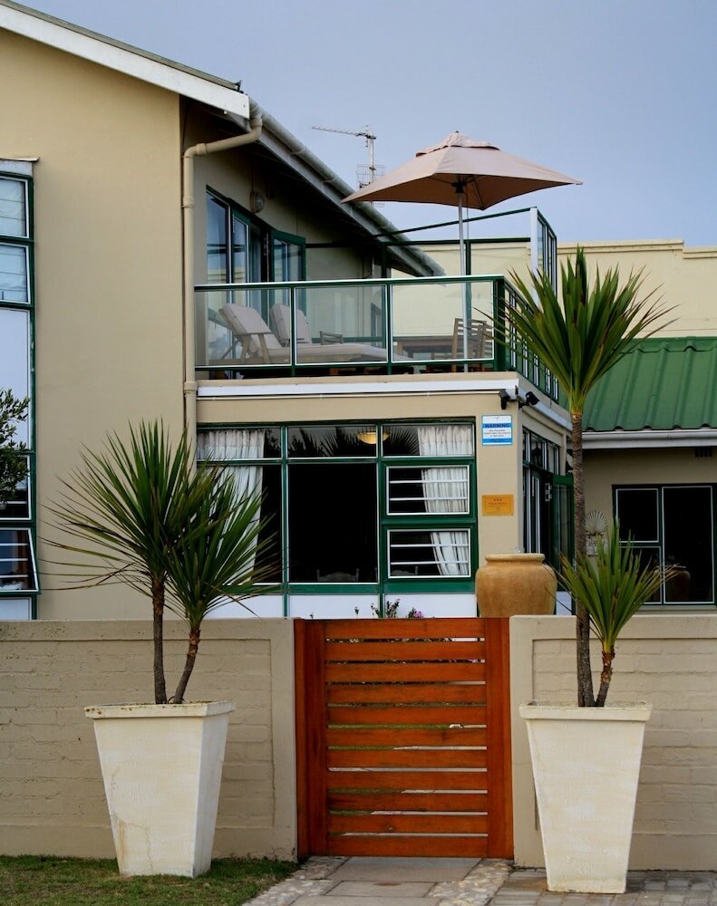 Фото Sandra's Guest House