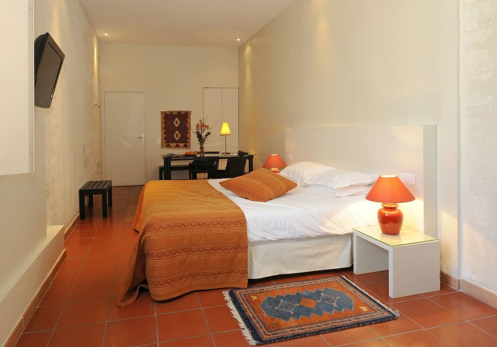 Фото Hôtel Cloître Saint Louis