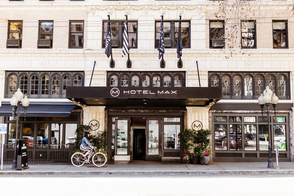 Фото отеля 2