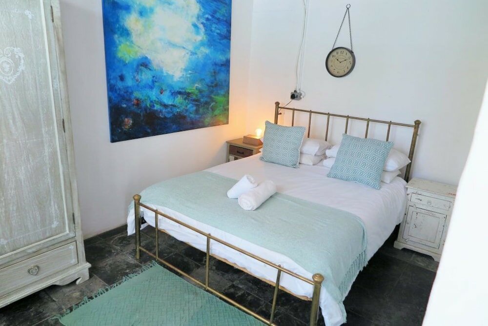 Фото Sandton Farmhouse Executive B&b