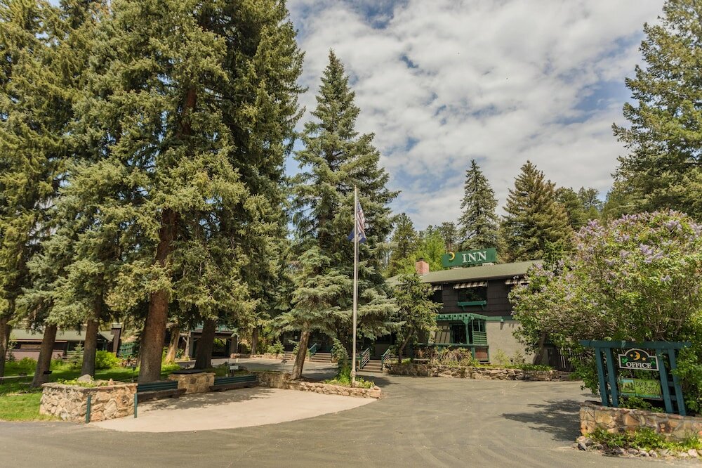 Фото Highland Haven Creekside Inn