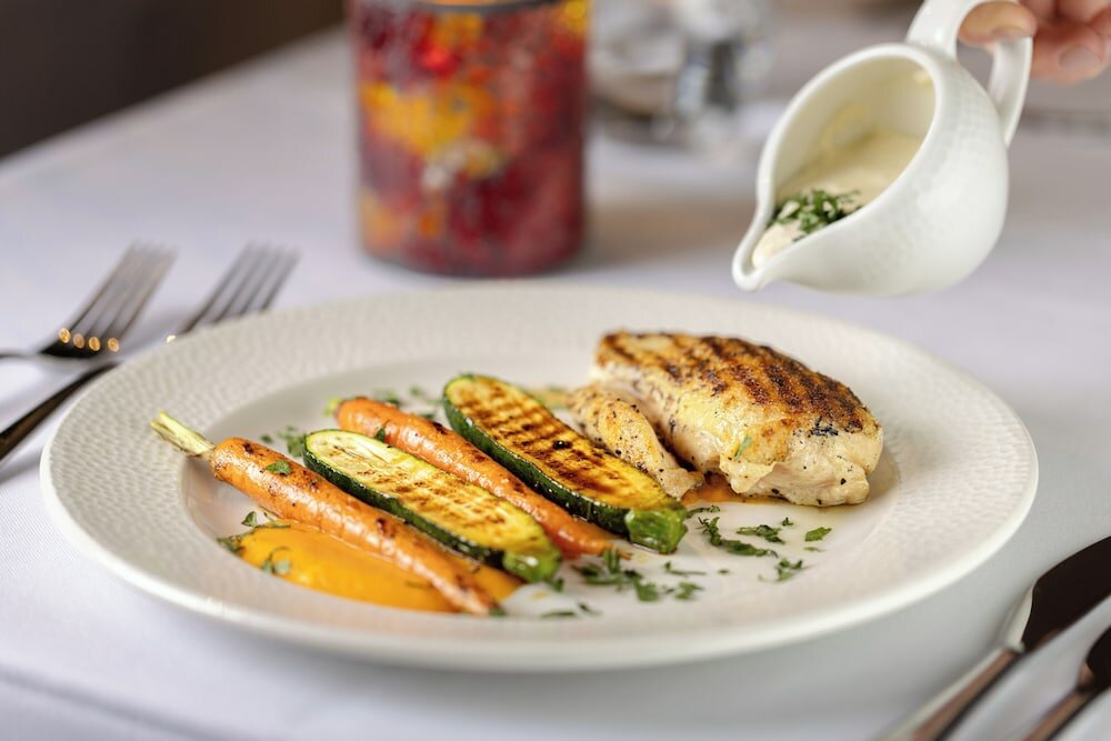 Фото The Queen’s Gate Hotel