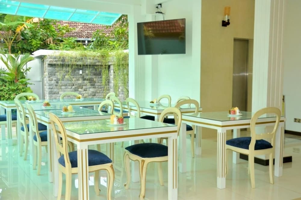 Фото Negombo New Queen's Palace