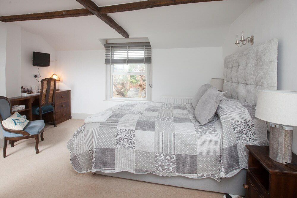 Фото The Old House Guesthouse