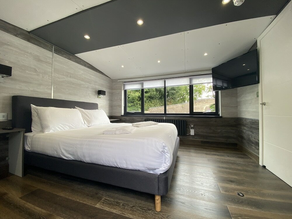 Фото Canal Cottages