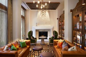 Гостиница The Plaza Hotel Pioneer Park