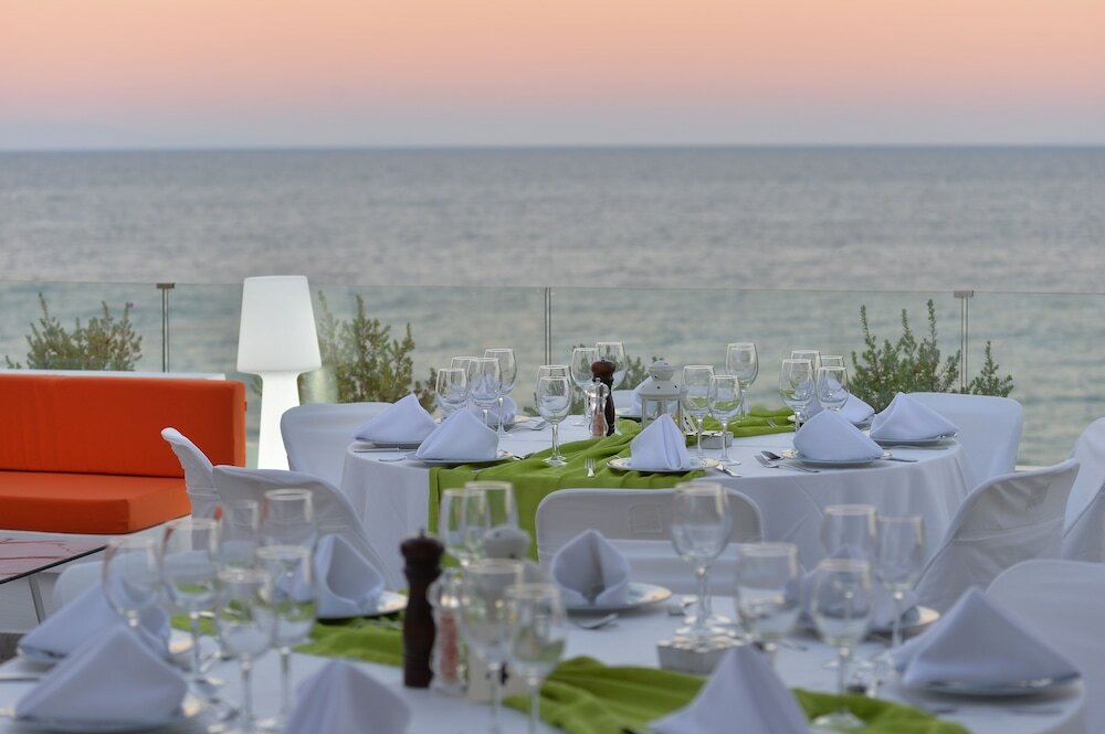 Фото Seasabelle Hotel near Athens Airport