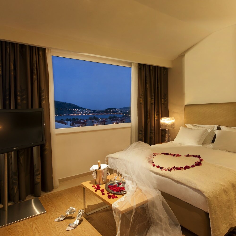 Фото Chloe Hotel