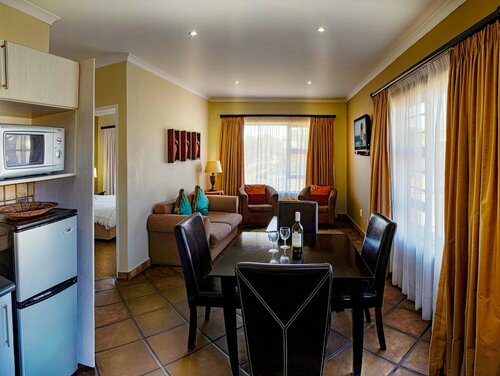 Гостиница Lalapanzi Guest Lodge в Порт-Элизабет